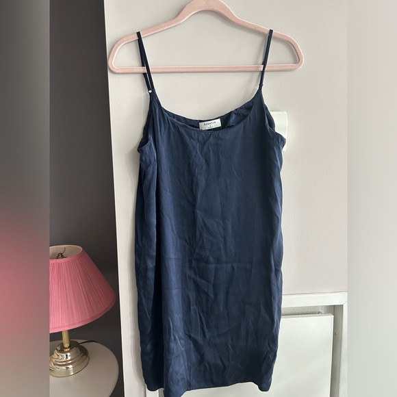 Babaton silk night gown - Picture 1 of 4